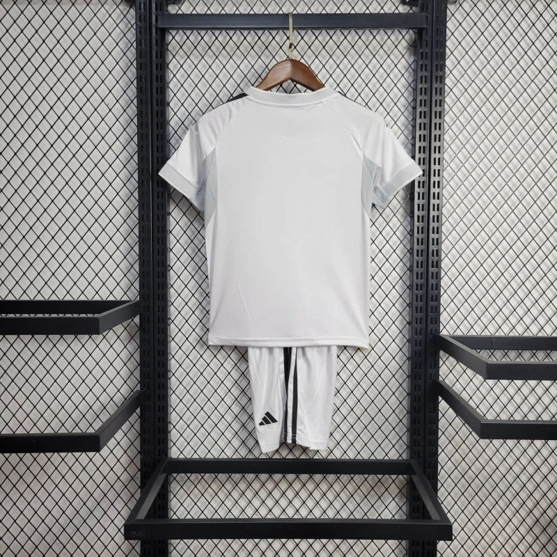 Real Madrid Local Kit Niños 2025/26