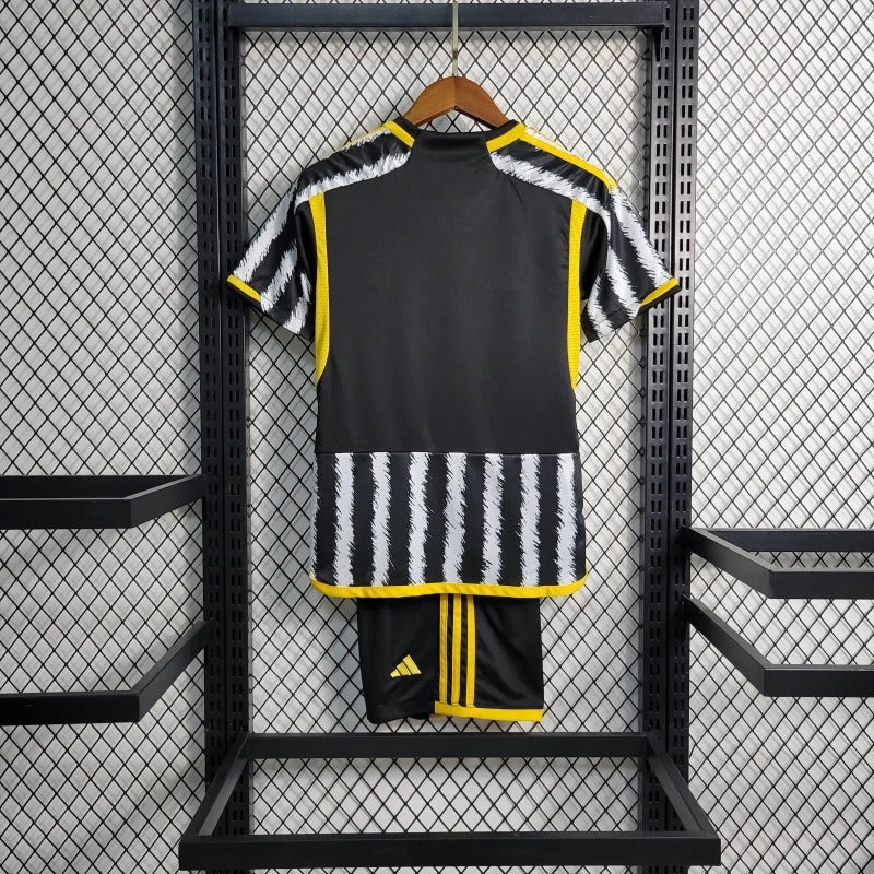 Juventus Local Kit Niños 2023/24
