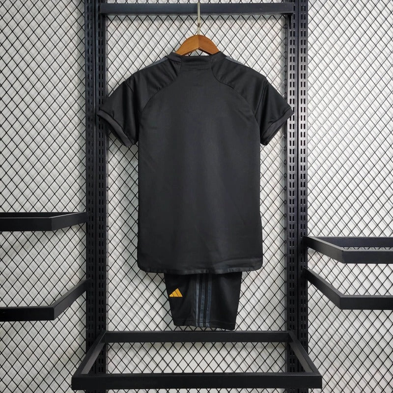 Real Madrid Tercera Kit Niños 2023/24