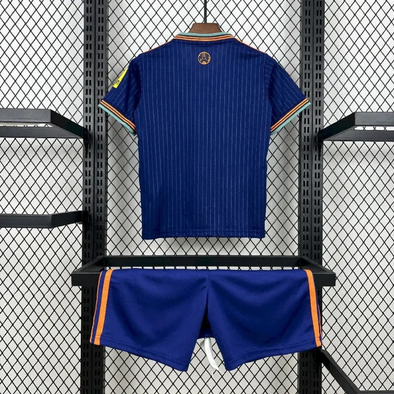 Newcastle Visita Kit Niños 2025/26