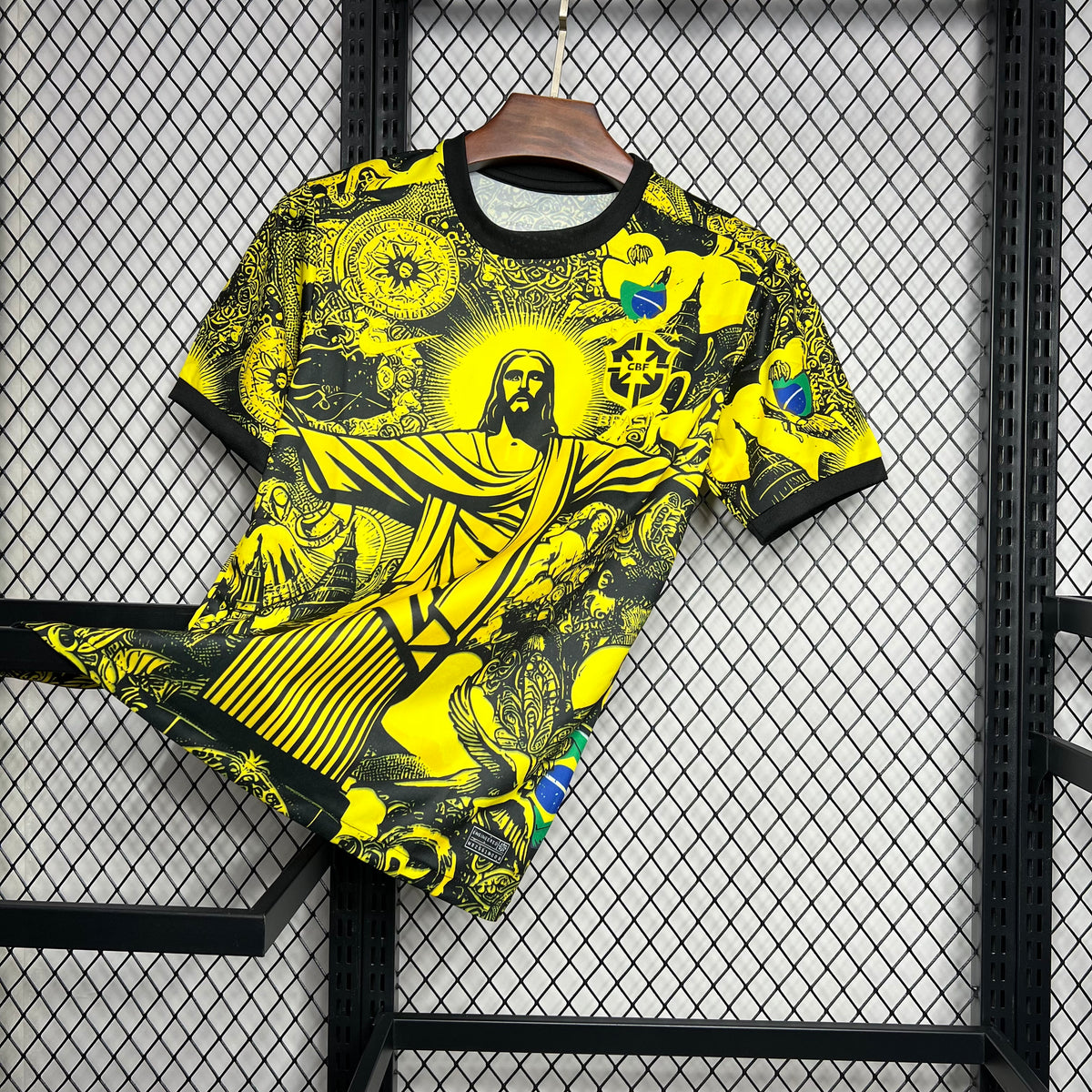 Camiseta Brasil "Edición Cristo Redentor Amarilla" 2024 Versión Fan