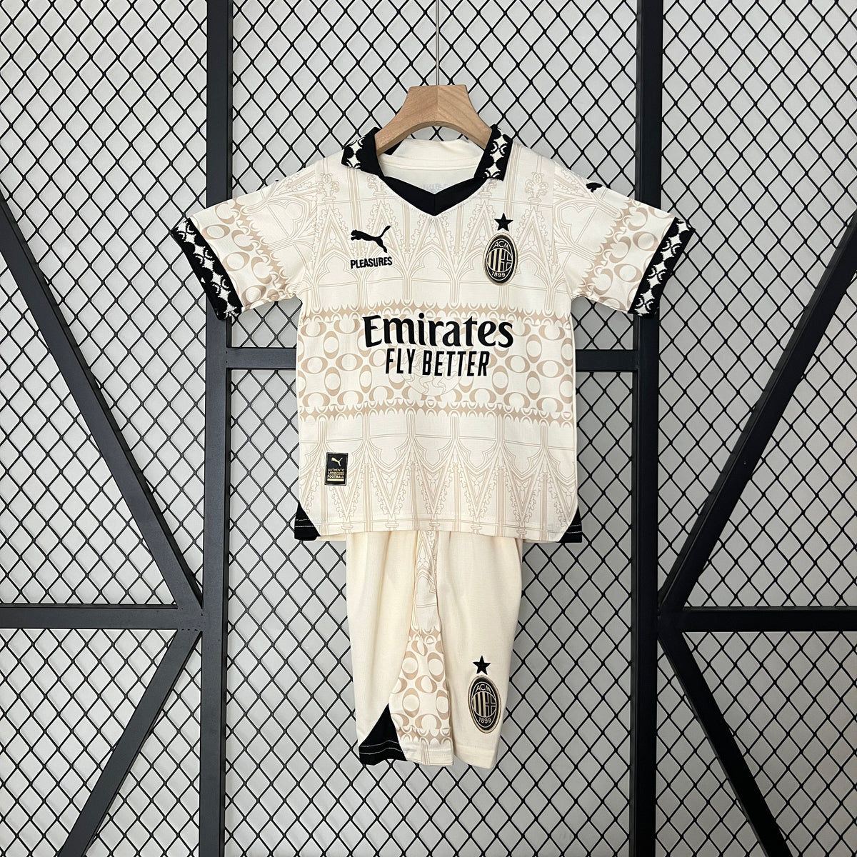 AC Milán Kit Niños "Pleasures" Beige 2023/24