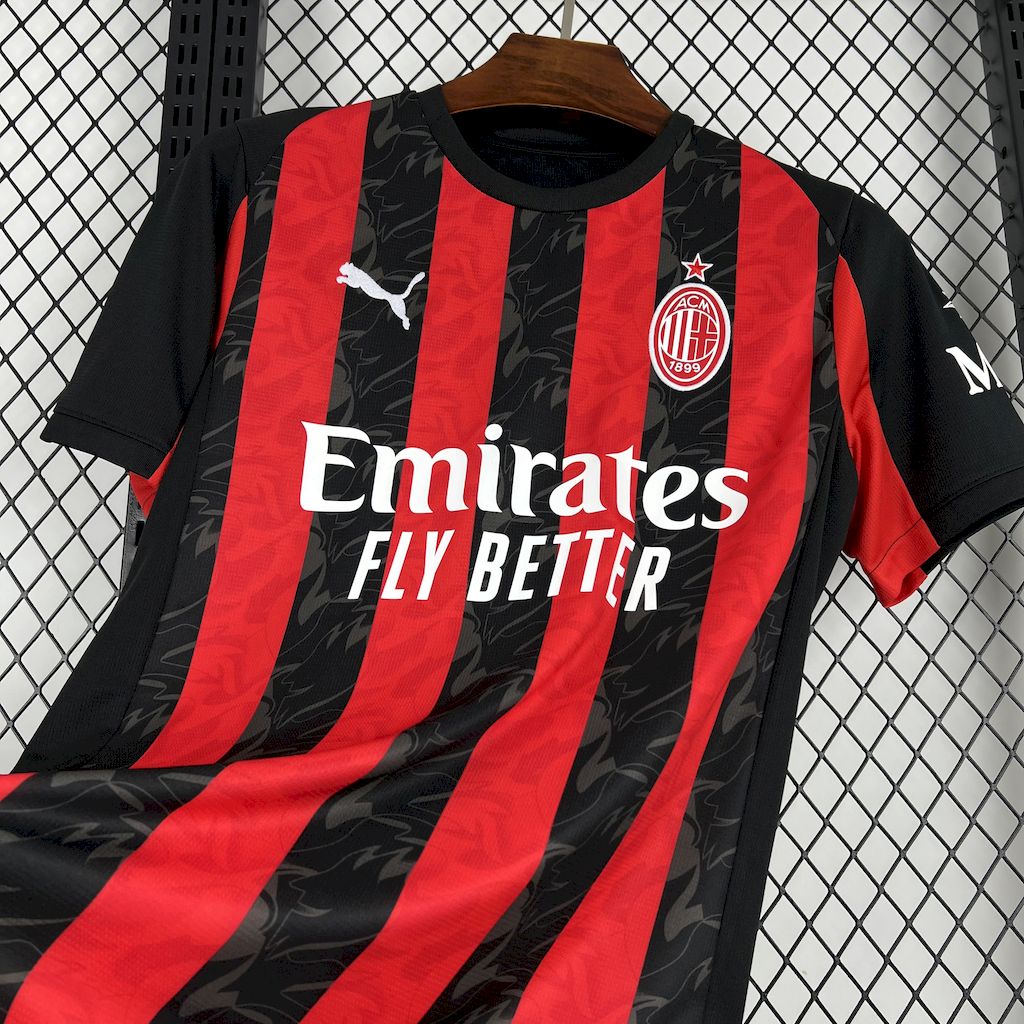 Camiseta AC Milán Local 2025/26 Versión Fan