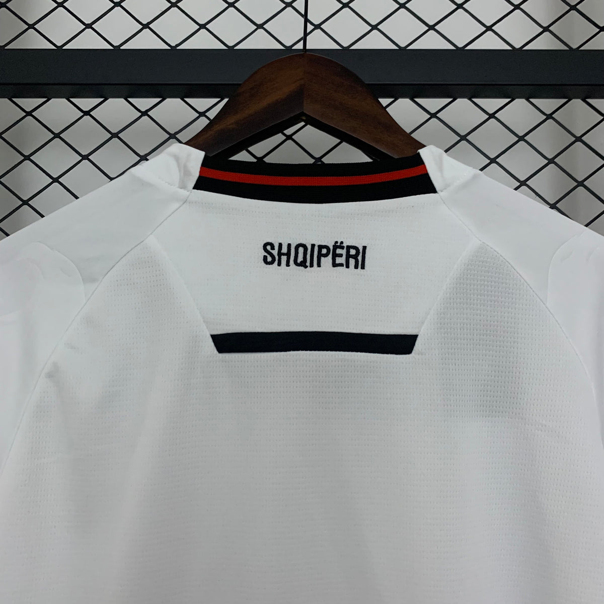 Camiseta Albania Visita 2025/26 Versión Fan