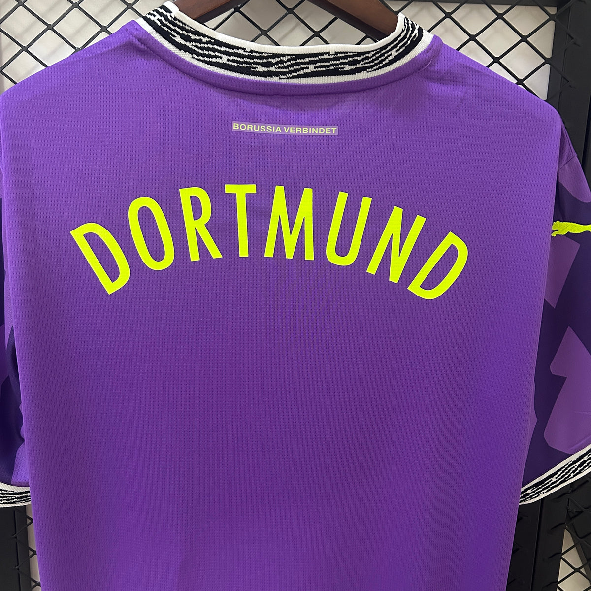 Camiseta Borussia Dortmund Portero Morado 2024/25 Versión Fan