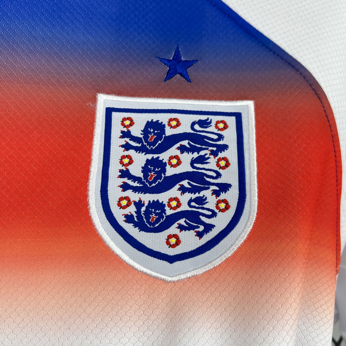 Camiseta Inglaterra Local 2025/26 Versión Fan