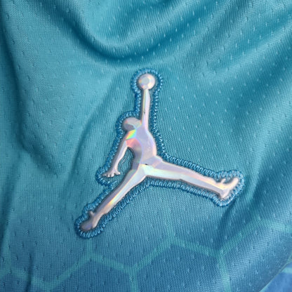 Camiseta Charlotte Hornets "Urban Edition" Shorts Azules
