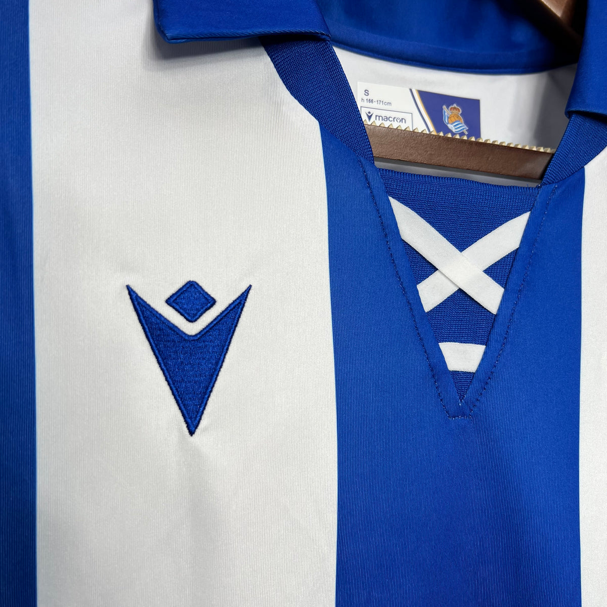 Camiseta Real Sociedad Local 2024/25 Versión Fan
