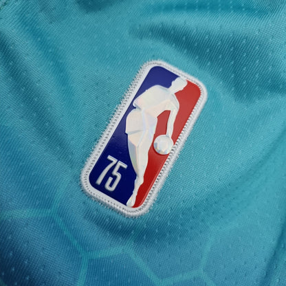 Camiseta Charlotte Hornets "Urban Edition" Shorts Azules