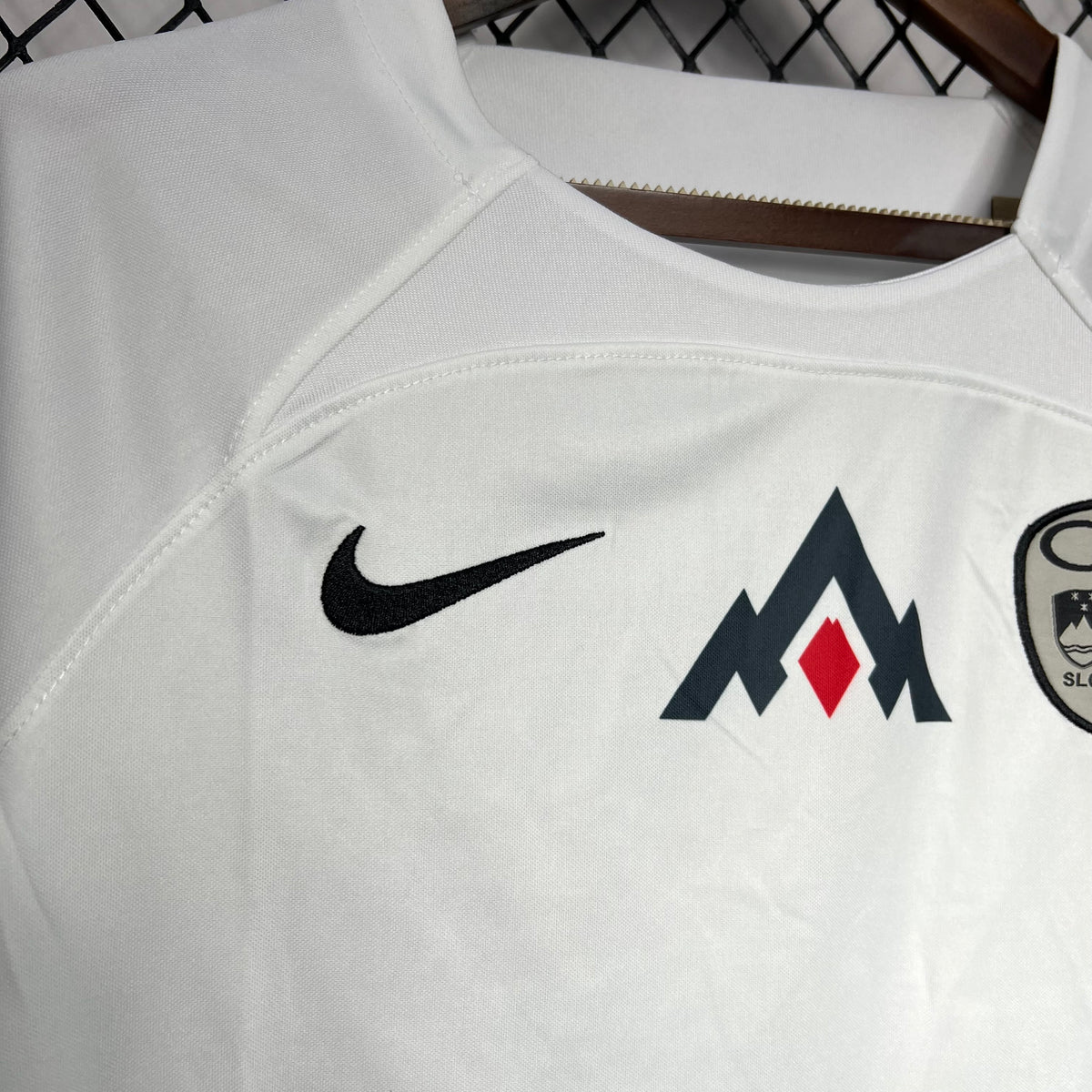 Camiseta Eslovenia Visita 2024 Versión Fan