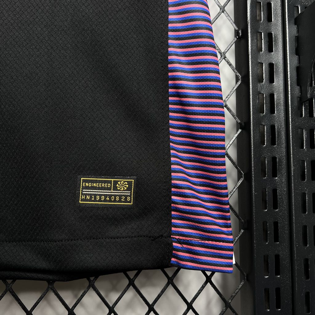 Camiseta FC Barcelona "Edición Especial Negra" 2024/25 Versión Fan