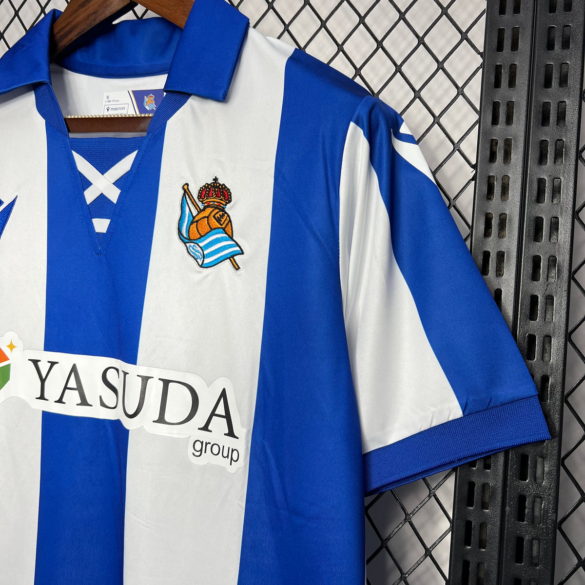 Camiseta Real Sociedad Local 2024/25 Versión Fan