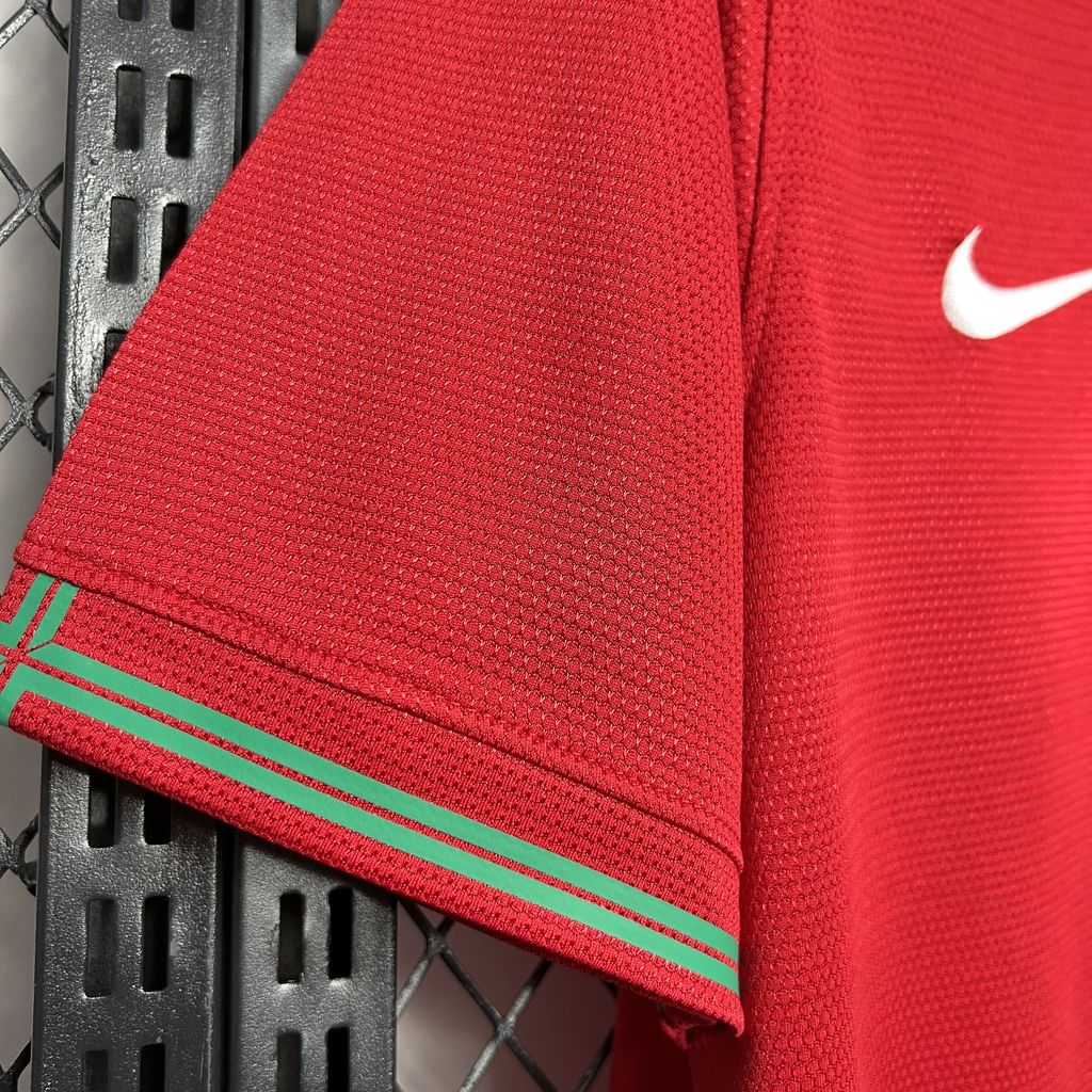 Camiseta Portugal Local Retro 2012