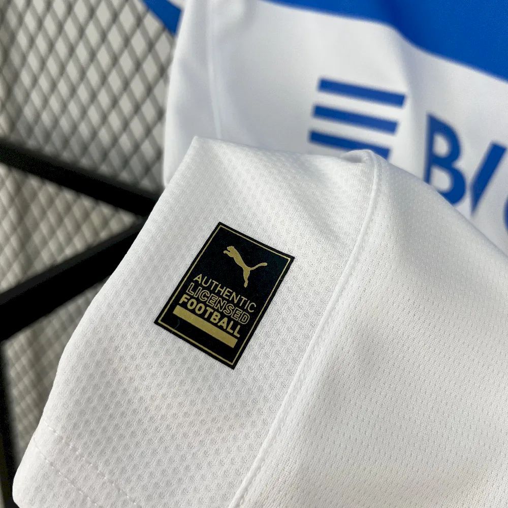 Camiseta Universidad Católica Local 2025 Versión Fan
