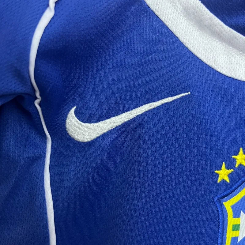Brasil Kit Niños Visita 2004