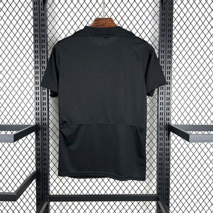 Camiseta Liverpool Edición Especial Negra 2025/26 Versión Fan