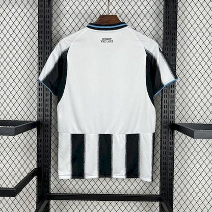 Camiseta Newcastle Local 2025/26 Versión Fan