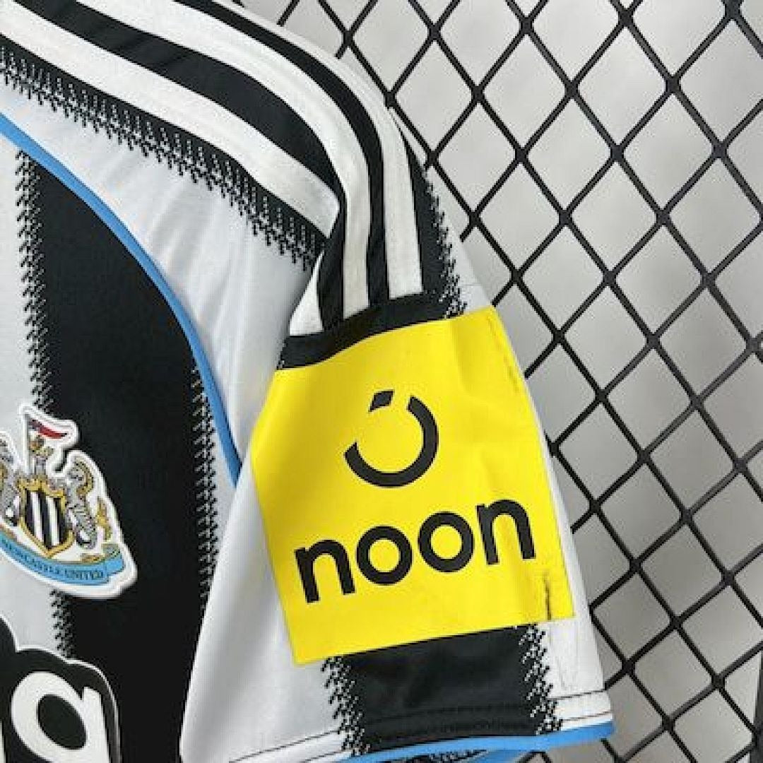 Camiseta Newcastle Local 2025/26 Versión Fan