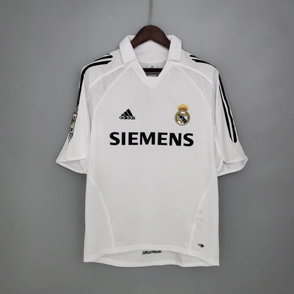 Camiseta Real Madrid Local Retro 2005/06 Versión Fan