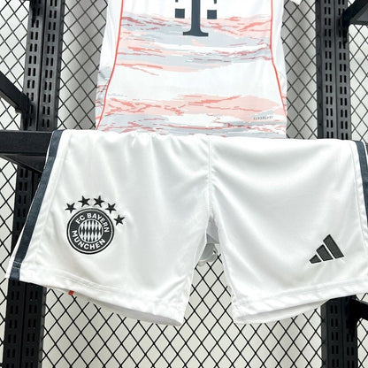 Bayern Munich Visita Kit Niños 2025/26