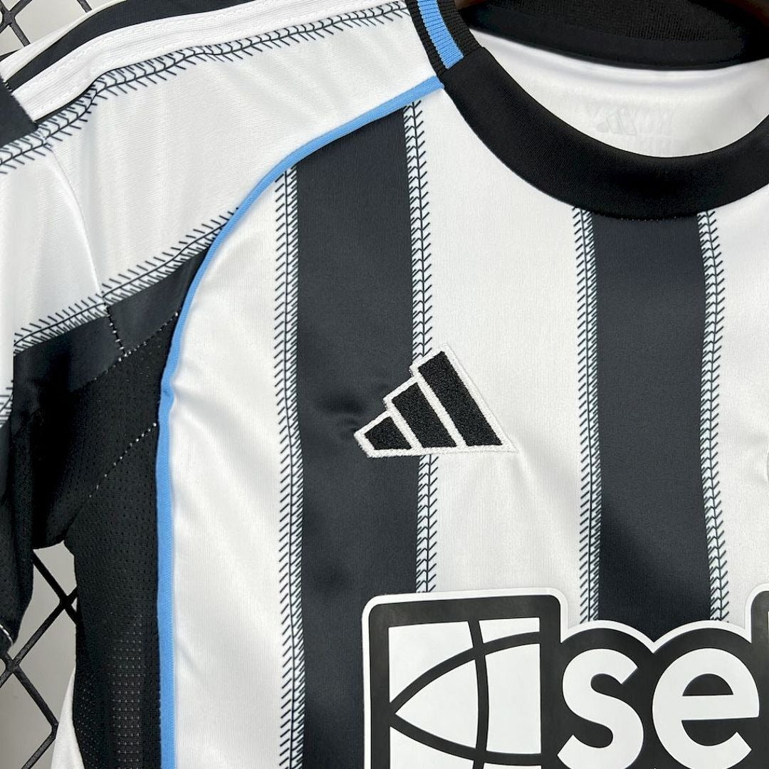 Newcastle Local Kit Niños 2025/26