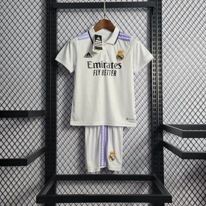 Real Madrid Local Kit Niños 2022/23