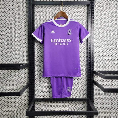 Real Madrid Visita Retro Kit Niños 2017/18
