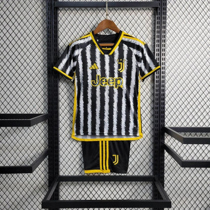 Juventus Local Kit Niños 2023/24