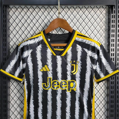 Juventus Local Kit Niños 2023/24
