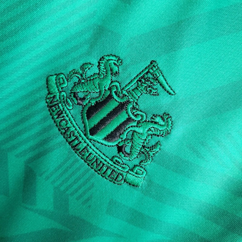 Camiseta Newcastle Visita 2023/24 Versión Fan