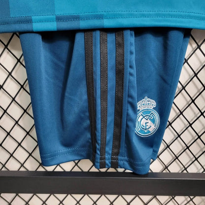 Real Madrid Retro Visita Kit Niños 2017/18