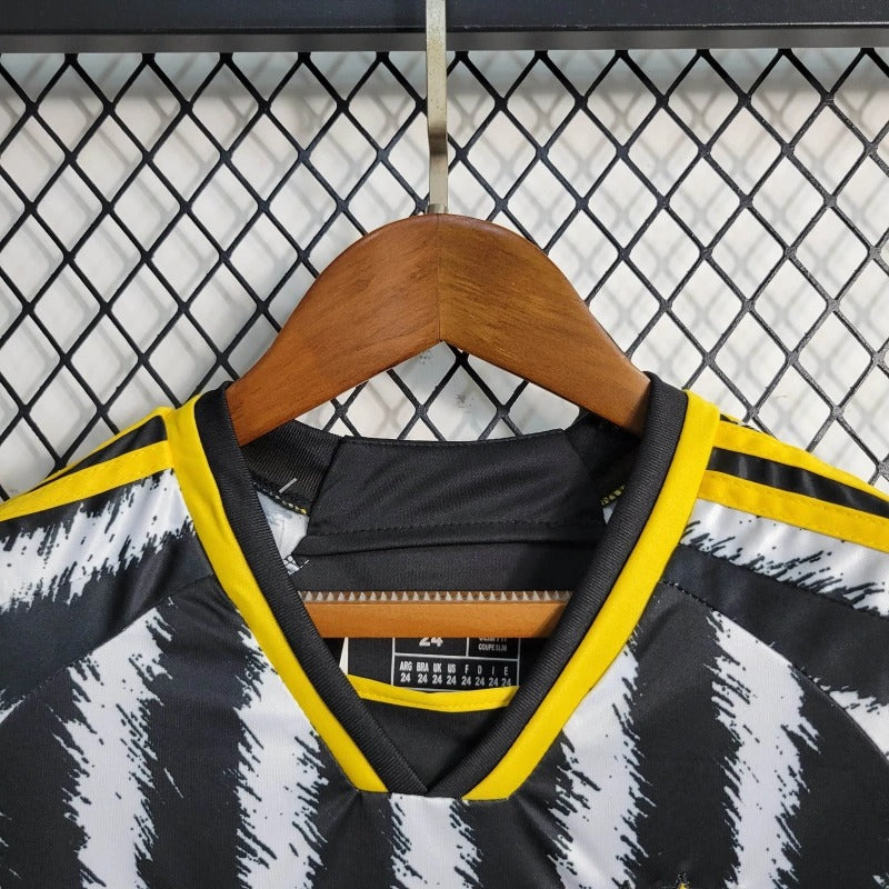 Juventus Local Kit Niños 2023/24