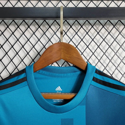 Real Madrid Retro Visita Kit Niños 2017/18