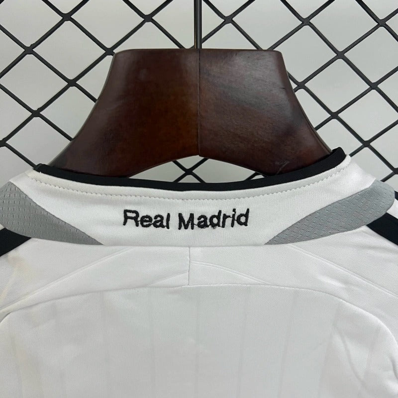 Real Madrid Retro Local Kit Niños 2006/07