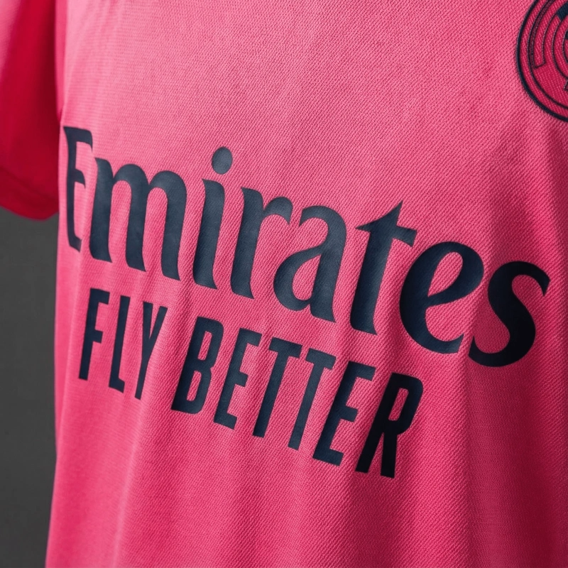 Camiseta Real Madrid Visita Retro 2020/21 Versión Fan