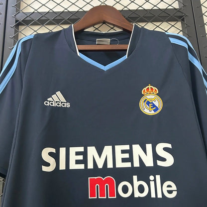 Camiseta Real Madrid Visita Retro 2003/04 Versión Fan