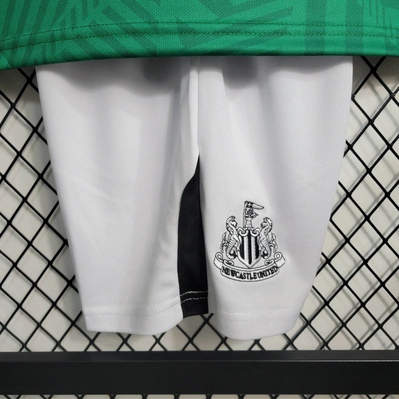 Newcastle Visita Kit Niños 2023/24