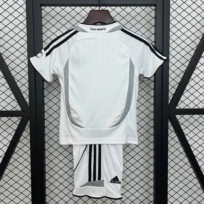 Real Madrid Retro Local Kit Niños 2006/07