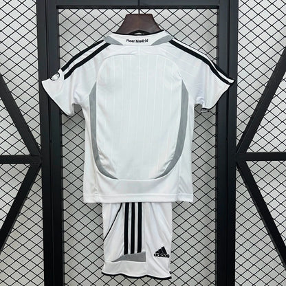 Real Madrid Retro Local Kit Niños 2006/07