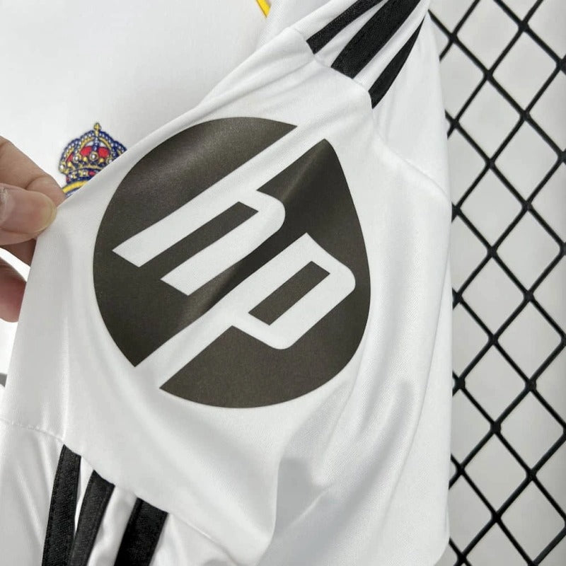 Camiseta Real Madrid Manga Larga Local 2025/26 Versión Fan