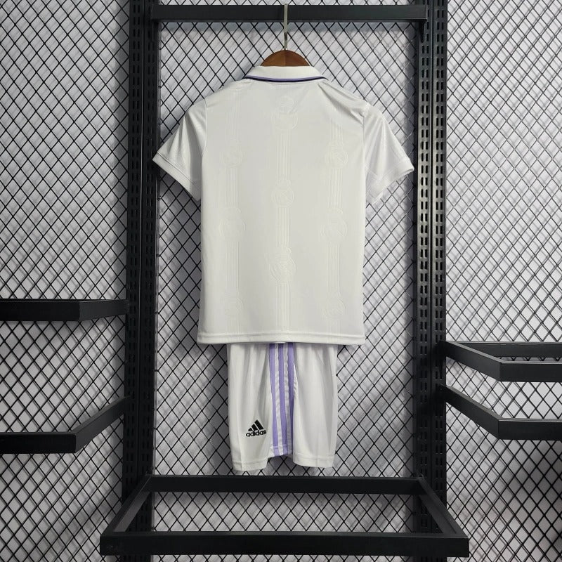 Real Madrid Local Kit Niños 2022/23