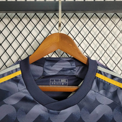Camiseta Real Madrid Tercera 2023/24 Versión Fan