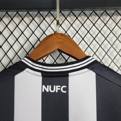 Camiseta Newcastle Local 2023/24 Versión Fan