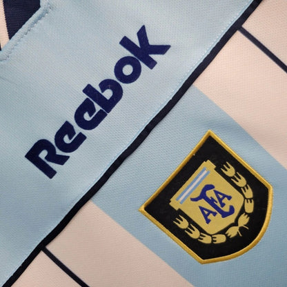 Camiseta Argentina Local Retro 2001 Versión Fan