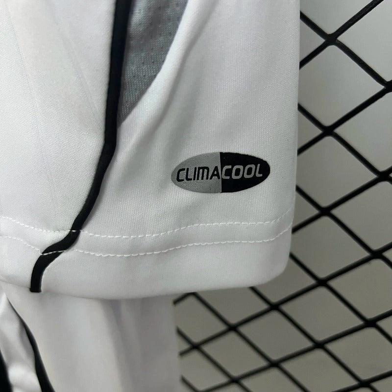 Real Madrid Retro Local Kit Niños 2006/07