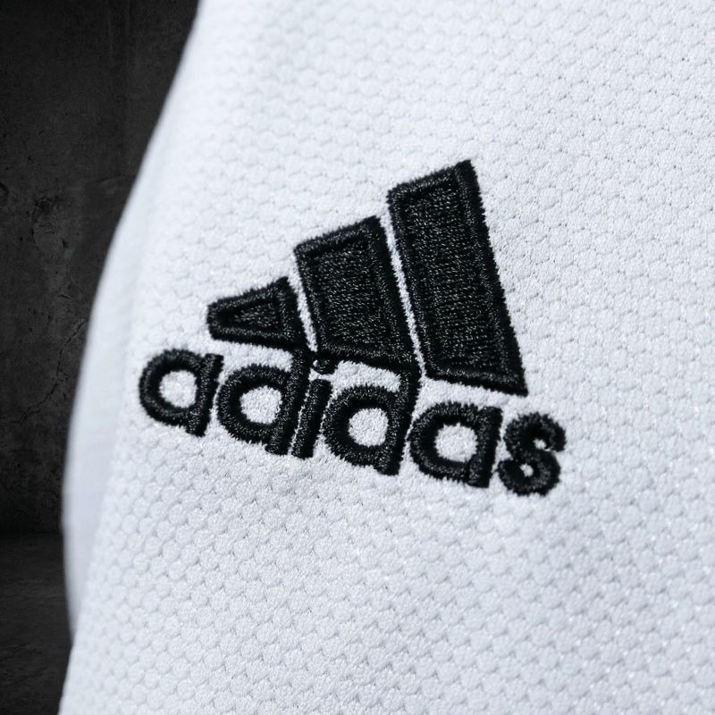 Camiseta Real Madrid Local Retro 2018/19 Versión Fan