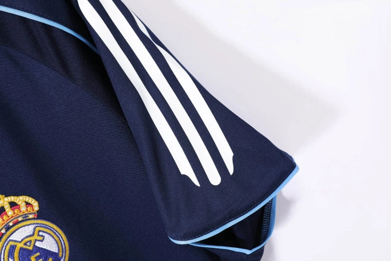 Camiseta Real Madrid Visita Retro 2005/06 Versión Fan