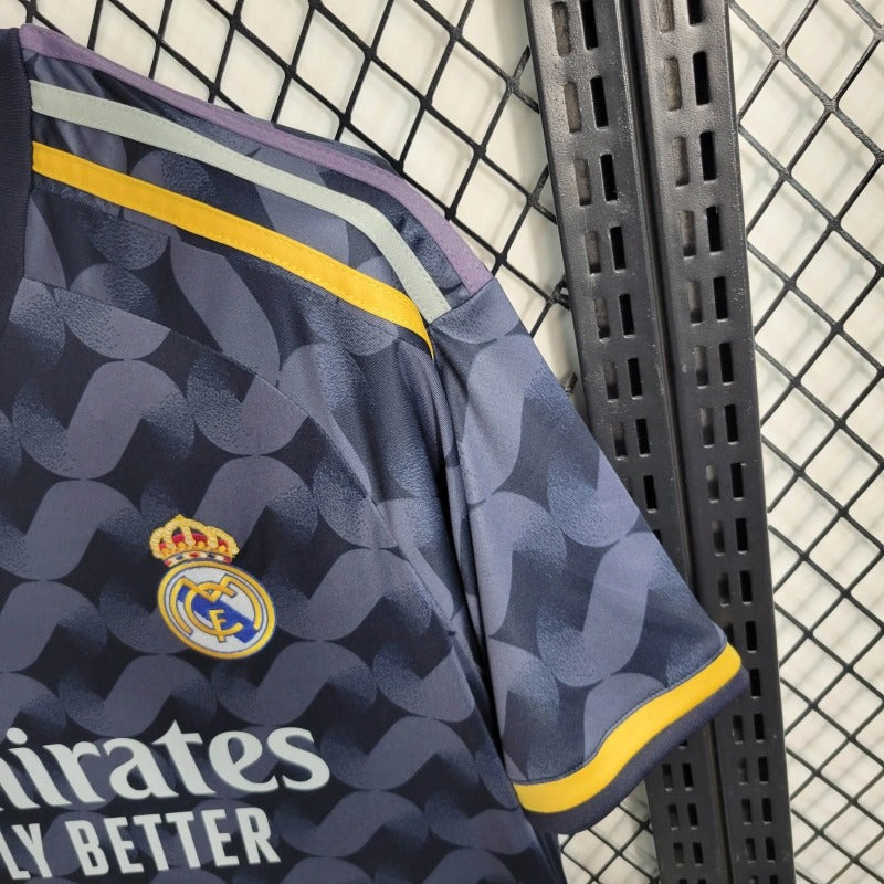 Camiseta Real Madrid Tercera 2023/24 Versión Fan