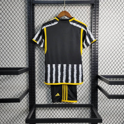 Juventus Local Kit Niños 2023/24