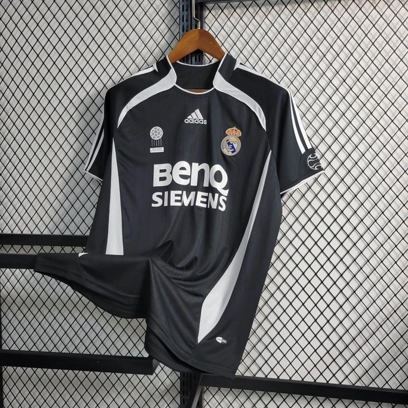 Camiseta Real Madrid Visita Retro 2006/07 Versión Fan